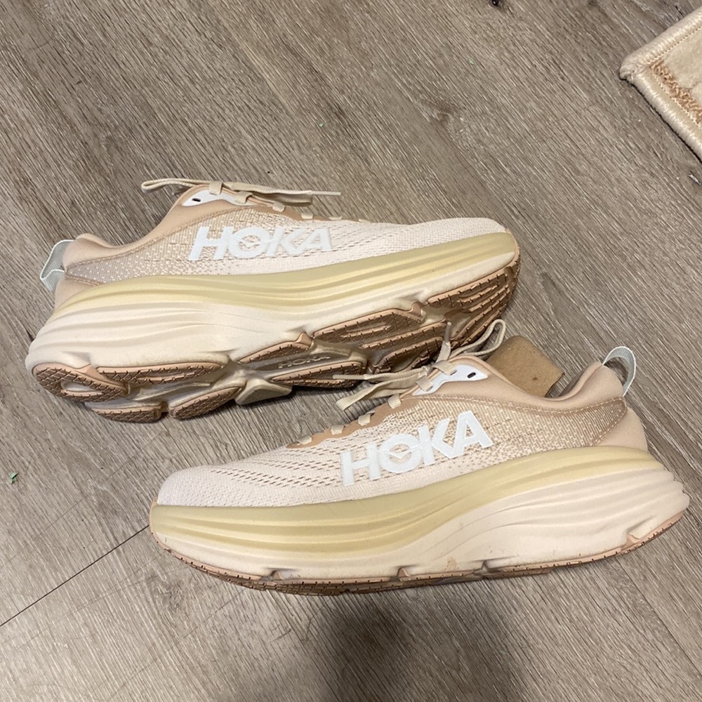 HOKA ONE ONE Bondi 8 Sand Eggnog Women’s 8.5 Running Athletic Shoe Sneaker